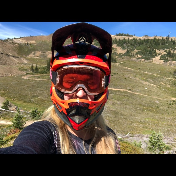 Meet your Posher, Sara - Picture 1 of 1